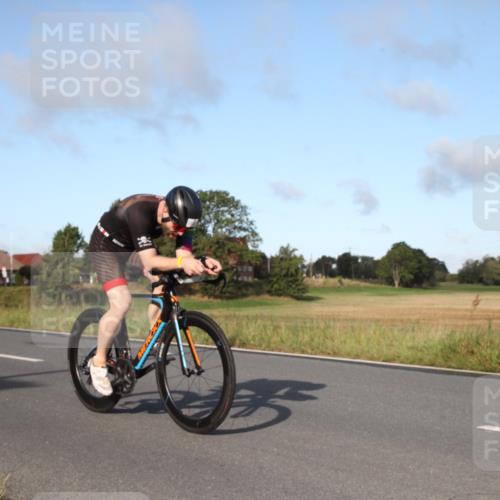 25.08.2024 - Elbe Triathlon Hamburg Fuchs,  Jonas http://msf.ph/oto/6828036 25.08.2024 09:24:24 Radfahren 295, 94, 420, 309, 186, 180 meine-sportfotos.de