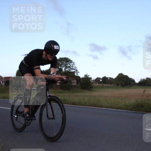 25.08.2024 - Elbe Triathlon Hamburg Fuchs,  Jonas http://msf.ph/oto/6828115 25.08.2024 09:25:47 Radfahren 347, 77, 238 meine-sportfotos.de
