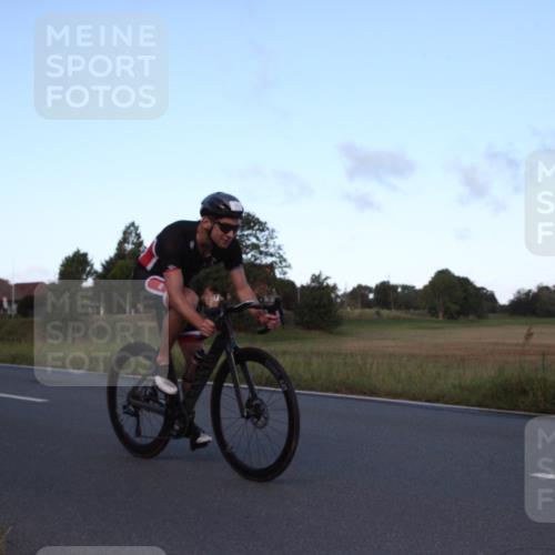 25.08.2024 - Elbe Triathlon Hamburg Fuchs,  Jonas http://msf.ph/oto/6828137 25.08.2024 09:26:09 Radfahren 222, 158, 61, 252, 390, 52, 285, 318 meine-sportfotos.de