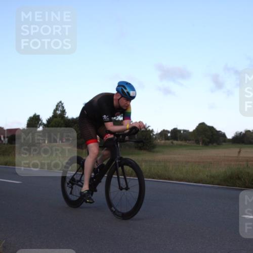 25.08.2024 - Elbe Triathlon Hamburg Fuchs,  Jonas http://msf.ph/oto/6828148 25.08.2024 09:26:13 Radfahren 158, 61, 252, 390, 52, 285, 318, 54 meine-sportfotos.de