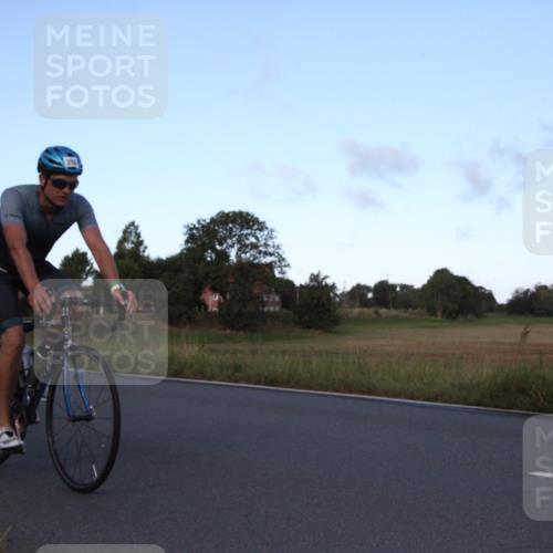 25.08.2024 - Elbe Triathlon Hamburg Fuchs,  Jonas http://msf.ph/oto/6828151 25.08.2024 09:26:14 Radfahren 61, 252, 390, 52, 285, 318, 54 meine-sportfotos.de