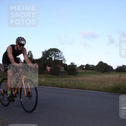 25.08.2024 - Elbe Triathlon Hamburg Fuchs,  Jonas http://msf.ph/oto/6828163 25.08.2024 09:26:26 Radfahren 83, 194, 217, 244, 193, 293, 239 meine-sportfotos.de