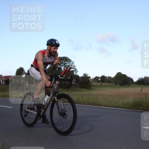 25.08.2024 - Elbe Triathlon Hamburg Fuchs,  Jonas http://msf.ph/oto/6828174 25.08.2024 09:26:38 Radfahren 370 meine-sportfotos.de