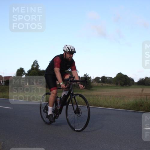 25.08.2024 - Elbe Triathlon Hamburg Fuchs,  Jonas http://msf.ph/oto/6828205 25.08.2024 09:27:51 Radfahren 276, 165, 141 meine-sportfotos.de