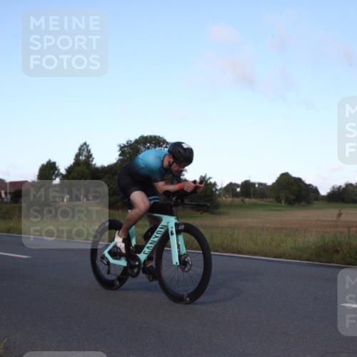 25.08.2024 - Elbe Triathlon Hamburg Fuchs,  Jonas http://msf.ph/oto/6828209 25.08.2024 09:27:53 Radfahren 276, 165, 141 meine-sportfotos.de