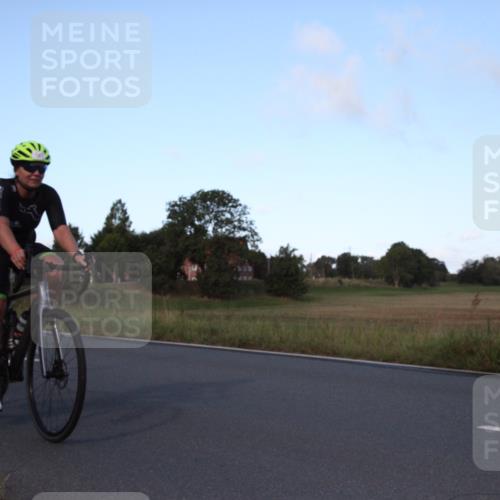 25.08.2024 - Elbe Triathlon Hamburg Fuchs,  Jonas http://msf.ph/oto/6828212 25.08.2024 09:27:57 Radfahren 165, 141, 41, 233 meine-sportfotos.de
