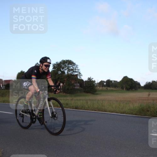 25.08.2024 - Elbe Triathlon Hamburg Fuchs,  Jonas http://msf.ph/oto/6828218 25.08.2024 09:28:06 Radfahren 41, 233, 150, 69, 207, 435, 417, 55 meine-sportfotos.de