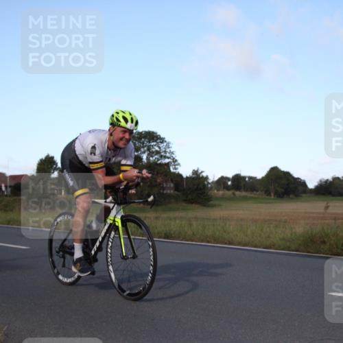 25.08.2024 - Elbe Triathlon Hamburg Fuchs,  Jonas http://msf.ph/oto/6828221 25.08.2024 09:28:07 Radfahren 41, 233, 150, 69, 207, 435, 417, 55 meine-sportfotos.de