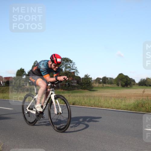 25.08.2024 - Elbe Triathlon Hamburg Fuchs,  Jonas http://msf.ph/oto/6828312 25.08.2024 09:29:25 Radfahren 355, 374, 264, 33, 63, 135, 359 meine-sportfotos.de
