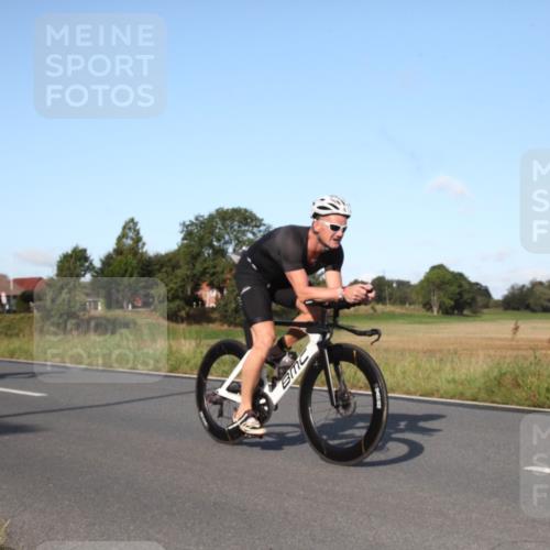 25.08.2024 - Elbe Triathlon Hamburg Fuchs,  Jonas http://msf.ph/oto/6828336 25.08.2024 09:29:51 Radfahren 66, 447, 98, 407, 138, 385, 401, 305 meine-sportfotos.de