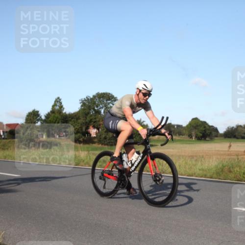 25.08.2024 - Elbe Triathlon Hamburg Fuchs,  Jonas http://msf.ph/oto/6828338 25.08.2024 09:29:52 Radfahren 66, 447, 98, 407, 138, 385, 401, 305 meine-sportfotos.de