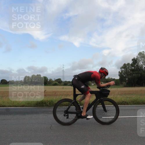 25.08.2024 - Elbe Triathlon Hamburg Fuchs,  Jonas http://msf.ph/oto/6828379 25.08.2024 08:37:59 Radfahren 78, 82 meine-sportfotos.de