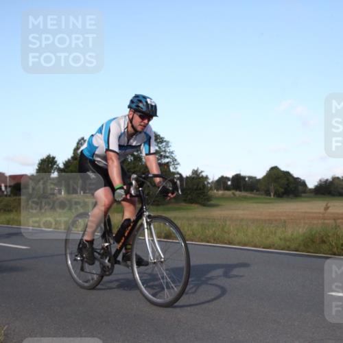 25.08.2024 - Elbe Triathlon Hamburg Fuchs,  Jonas http://msf.ph/oto/6828387 25.08.2024 09:30:23 Radfahren 137, 286, 249, 361 meine-sportfotos.de