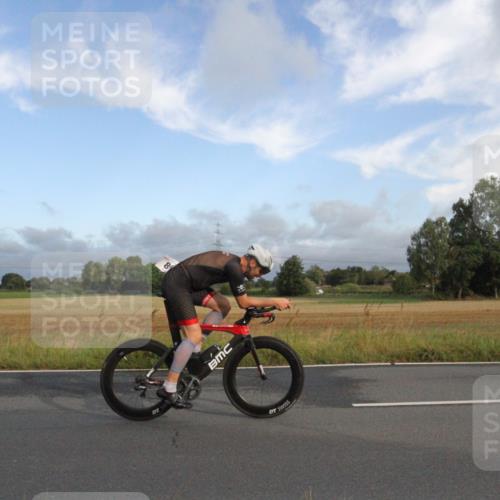25.08.2024 - Elbe Triathlon Hamburg Fuchs,  Jonas http://msf.ph/oto/6828434 25.08.2024 08:40:55 Radfahren 81, 89, 56 meine-sportfotos.de