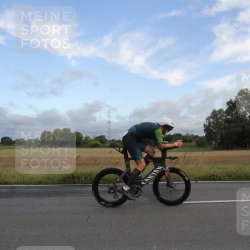 25.08.2024 - Elbe Triathlon Hamburg Fuchs,  Jonas http://msf.ph/oto/6828486 25.08.2024 08:42:49 Radfahren 48, 61 meine-sportfotos.de