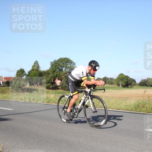 25.08.2024 - Elbe Triathlon Hamburg Fuchs,  Jonas http://msf.ph/oto/6828512 25.08.2024 09:31:22 Radfahren 243, 72, 277, 125, 351 meine-sportfotos.de