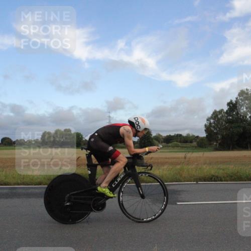 25.08.2024 - Elbe Triathlon Hamburg Fuchs,  Jonas http://msf.ph/oto/6828513 25.08.2024 08:43:16 Radfahren 35, 94, 64, 86, 33, 58 meine-sportfotos.de