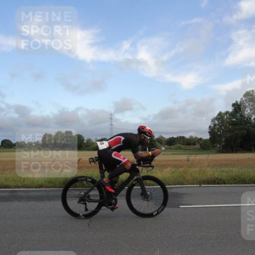 25.08.2024 - Elbe Triathlon Hamburg Fuchs,  Jonas http://msf.ph/oto/6828521 25.08.2024 08:43:22 Radfahren 86, 33, 58 meine-sportfotos.de