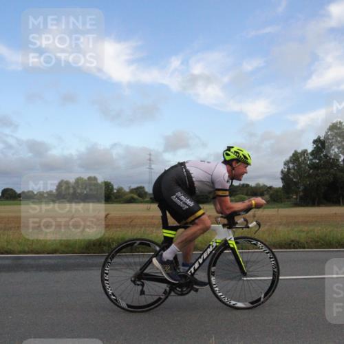 25.08.2024 - Elbe Triathlon Hamburg Fuchs,  Jonas http://msf.ph/oto/6828523 25.08.2024 08:43:30 Radfahren 69, 83 meine-sportfotos.de