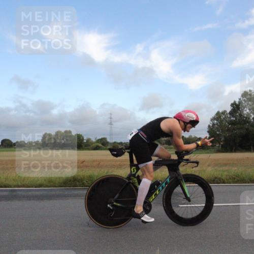 25.08.2024 - Elbe Triathlon Hamburg Fuchs,  Jonas http://msf.ph/oto/6828531 25.08.2024 08:43:52 Radfahren 74, 41 meine-sportfotos.de