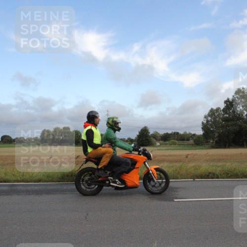 25.08.2024 - Elbe Triathlon Hamburg Fuchs,  Jonas http://msf.ph/oto/6828532 25.08.2024 08:43:54 Radfahren 74, 41 meine-sportfotos.de