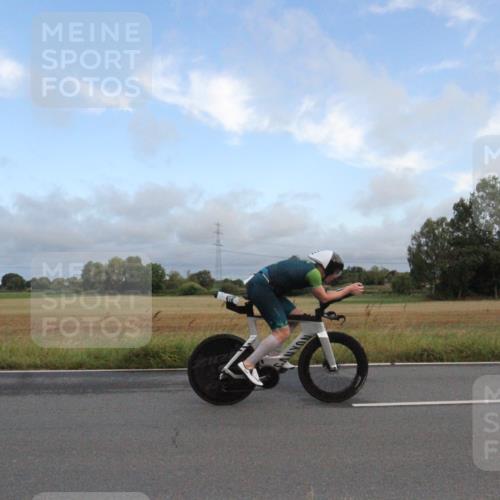 25.08.2024 - Elbe Triathlon Hamburg Fuchs,  Jonas http://msf.ph/oto/6828548 25.08.2024 08:44:31 Radfahren 46, 55 meine-sportfotos.de