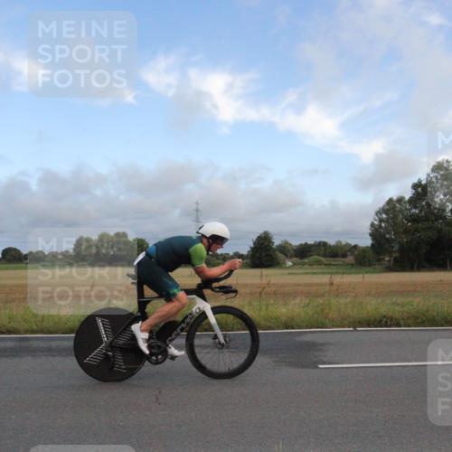 25.08.2024 - Elbe Triathlon Hamburg Fuchs,  Jonas http://msf.ph/oto/6828566 25.08.2024 08:44:49 Radfahren 87, 70, 43 meine-sportfotos.de