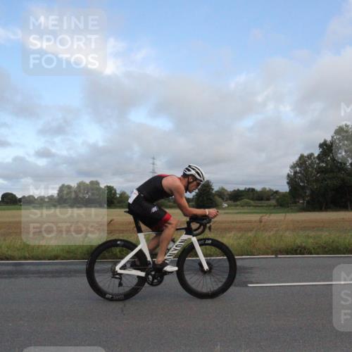 25.08.2024 - Elbe Triathlon Hamburg Fuchs,  Jonas http://msf.ph/oto/6828610 25.08.2024 08:47:47 Radfahren 111, 85 meine-sportfotos.de