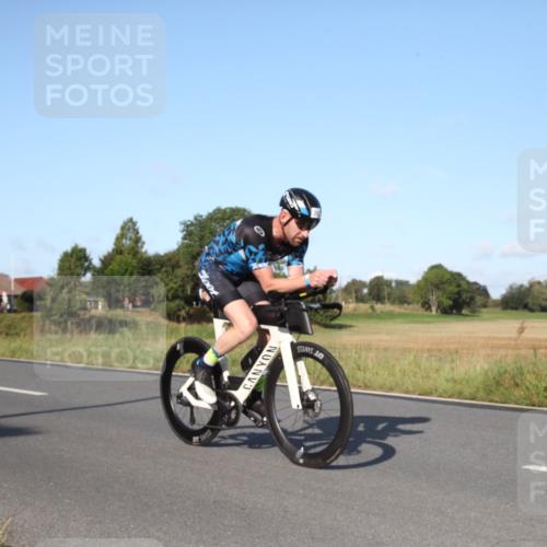 25.08.2024 - Elbe Triathlon Hamburg Fuchs,  Jonas http://msf.ph/oto/6828612 25.08.2024 09:32:09 Radfahren 206, 345, 391, 59 meine-sportfotos.de