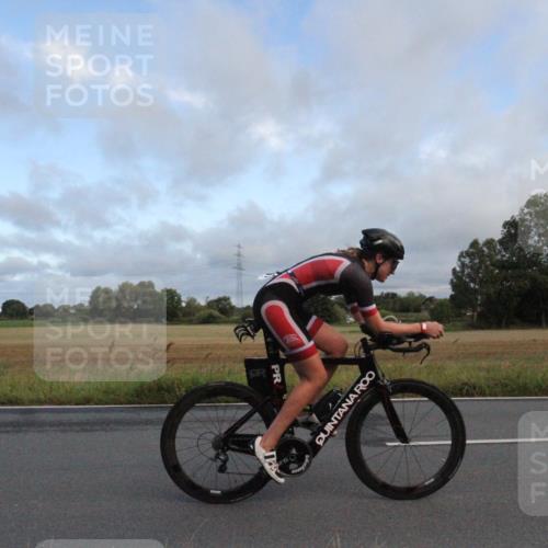 25.08.2024 - Elbe Triathlon Hamburg Fuchs,  Jonas http://msf.ph/oto/6828623 25.08.2024 08:49:12 Radfahren 107 meine-sportfotos.de