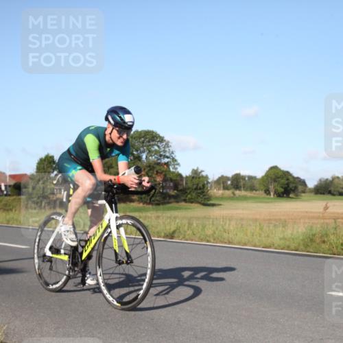 25.08.2024 - Elbe Triathlon Hamburg Fuchs,  Jonas http://msf.ph/oto/6828641 25.08.2024 09:32:31 Radfahren 127, 118, 164, 445 meine-sportfotos.de
