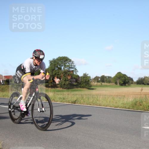 25.08.2024 - Elbe Triathlon Hamburg Fuchs,  Jonas http://msf.ph/oto/6828644 25.08.2024 09:32:35 Radfahren 127, 118, 164, 445 meine-sportfotos.de