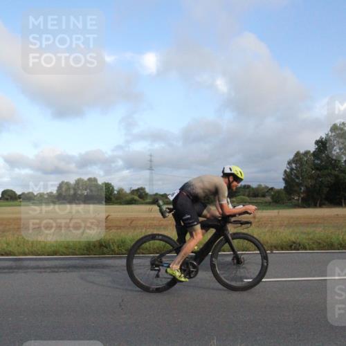 25.08.2024 - Elbe Triathlon Hamburg Fuchs,  Jonas http://msf.ph/oto/6828658 25.08.2024 08:51:21 Radfahren 106 meine-sportfotos.de