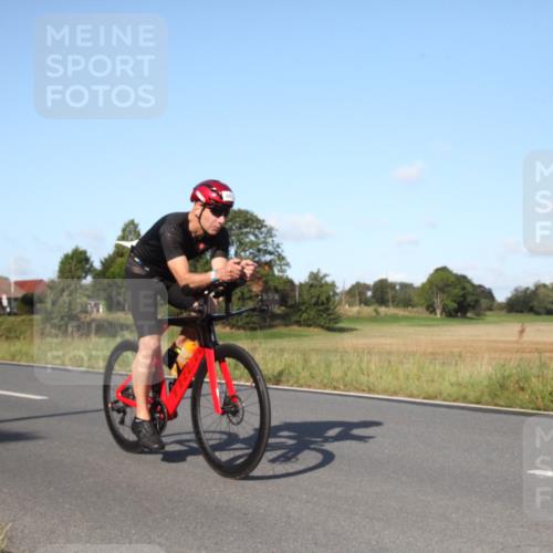 25.08.2024 - Elbe Triathlon Hamburg Fuchs,  Jonas http://msf.ph/oto/6828660 25.08.2024 09:32:43 Radfahren 441, 177 meine-sportfotos.de
