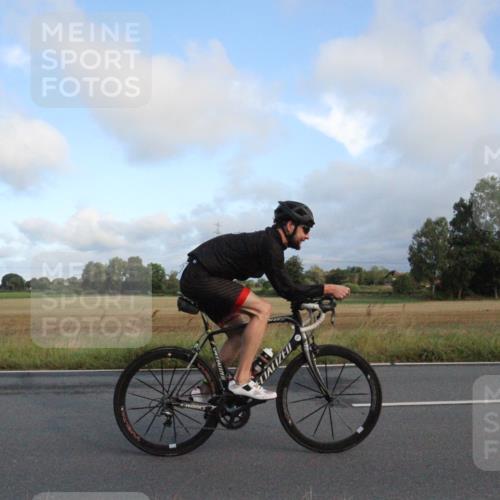 25.08.2024 - Elbe Triathlon Hamburg Fuchs,  Jonas http://msf.ph/oto/6828661 25.08.2024 08:51:38 Radfahren 180, 187 meine-sportfotos.de