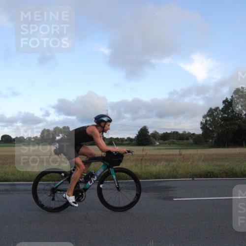 25.08.2024 - Elbe Triathlon Hamburg Fuchs,  Jonas http://msf.ph/oto/6828690 25.08.2024 08:53:07 Radfahren 110, 153, 117, 139 meine-sportfotos.de