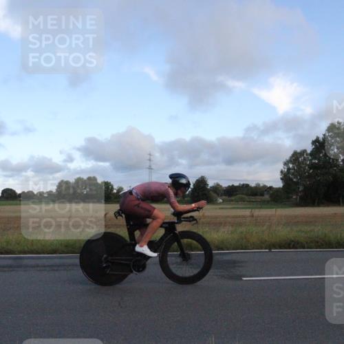 25.08.2024 - Elbe Triathlon Hamburg Fuchs,  Jonas http://msf.ph/oto/6828697 25.08.2024 08:53:12 Radfahren 110, 153, 117, 139, 38, 37 meine-sportfotos.de