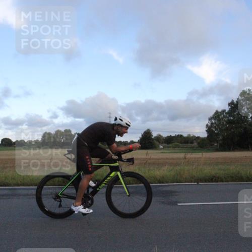 25.08.2024 - Elbe Triathlon Hamburg Fuchs,  Jonas http://msf.ph/oto/6828708 25.08.2024 08:53:18 Radfahren 139, 38, 37, 172, 167 meine-sportfotos.de