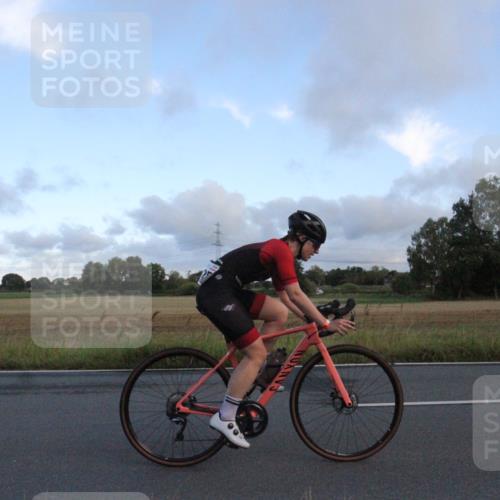25.08.2024 - Elbe Triathlon Hamburg Fuchs,  Jonas http://msf.ph/oto/6828716 25.08.2024 08:53:26 Radfahren 121, 120 meine-sportfotos.de