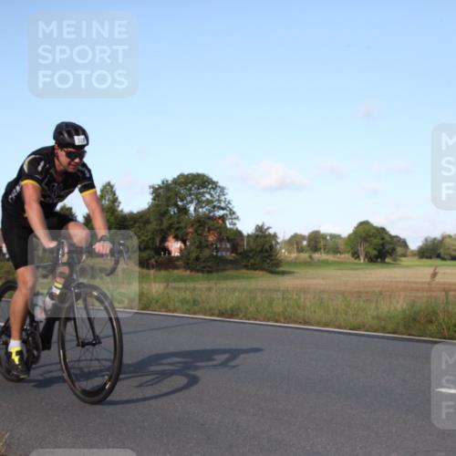 25.08.2024 - Elbe Triathlon Hamburg Fuchs,  Jonas http://msf.ph/oto/6828723 25.08.2024 09:33:43 Radfahren 181, 316, 326, 156, 126, 228, 352 meine-sportfotos.de