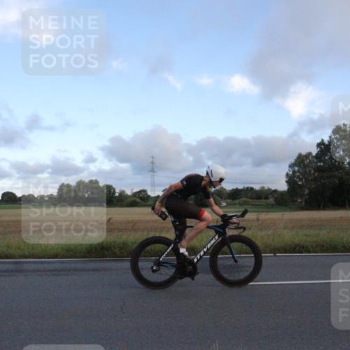 25.08.2024 - Elbe Triathlon Hamburg Fuchs,  Jonas http://msf.ph/oto/6828724 25.08.2024 08:53:37 Radfahren 50, 40 meine-sportfotos.de