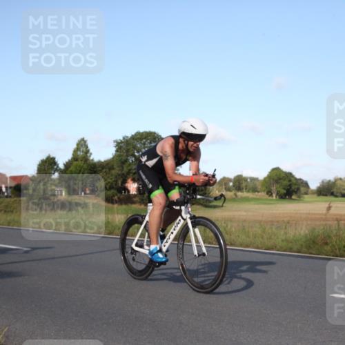 25.08.2024 - Elbe Triathlon Hamburg Fuchs,  Jonas http://msf.ph/oto/6828729 25.08.2024 09:33:44 Radfahren 181, 316, 326, 156, 126, 228, 352 meine-sportfotos.de