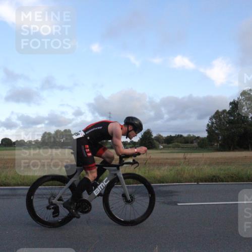 25.08.2024 - Elbe Triathlon Hamburg Fuchs,  Jonas http://msf.ph/oto/6828759 25.08.2024 08:53:58 Radfahren 169, 197, 188 meine-sportfotos.de