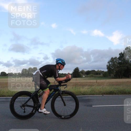 25.08.2024 - Elbe Triathlon Hamburg Fuchs,  Jonas http://msf.ph/oto/6828769 25.08.2024 08:54:13 Radfahren 159, 186, 142, 166 meine-sportfotos.de