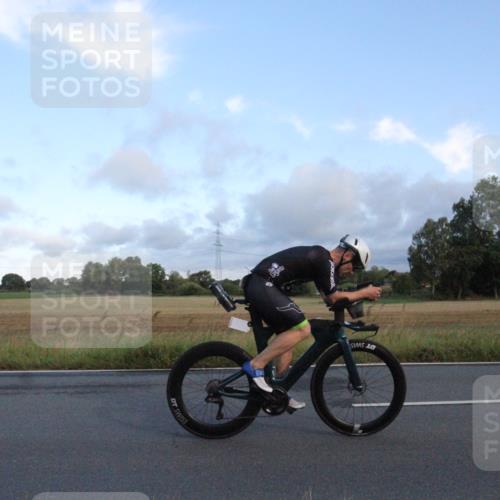 25.08.2024 - Elbe Triathlon Hamburg Fuchs,  Jonas http://msf.ph/oto/6828795 25.08.2024 08:54:42 Radfahren 158, 34, 39 meine-sportfotos.de