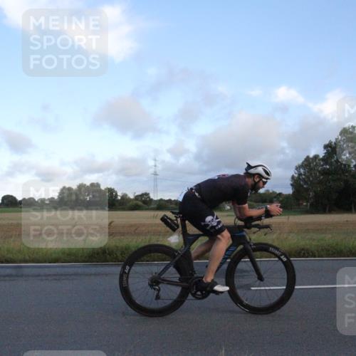 25.08.2024 - Elbe Triathlon Hamburg Fuchs,  Jonas http://msf.ph/oto/6828800 25.08.2024 08:55:01 Radfahren 91, 42, 75, 56, 48, 184 meine-sportfotos.de
