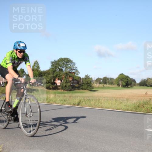 25.08.2024 - Elbe Triathlon Hamburg Fuchs,  Jonas http://msf.ph/oto/6828813 25.08.2024 09:34:57 Radfahren 337, 204, 319, 263, 123, 311 meine-sportfotos.de
