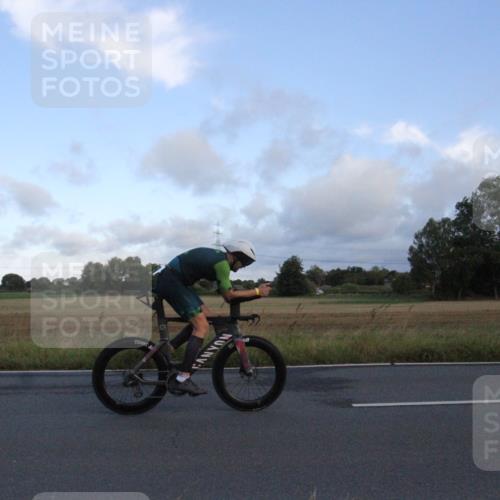 25.08.2024 - Elbe Triathlon Hamburg Fuchs,  Jonas http://msf.ph/oto/6828814 25.08.2024 08:55:04 Radfahren 91, 42, 75, 56, 48, 184 meine-sportfotos.de