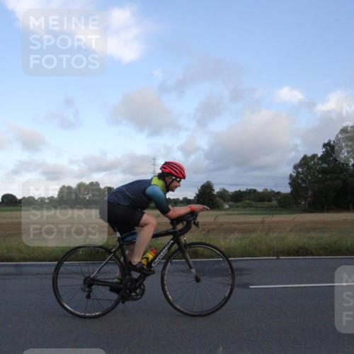 25.08.2024 - Elbe Triathlon Hamburg Fuchs,  Jonas http://msf.ph/oto/6828819 25.08.2024 08:55:10 Radfahren 56, 48, 184, 134, 157, 145 meine-sportfotos.de