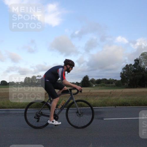 25.08.2024 - Elbe Triathlon Hamburg Fuchs,  Jonas http://msf.ph/oto/6828823 25.08.2024 08:55:15 Radfahren 134, 157, 145, 168, 95, 179 meine-sportfotos.de